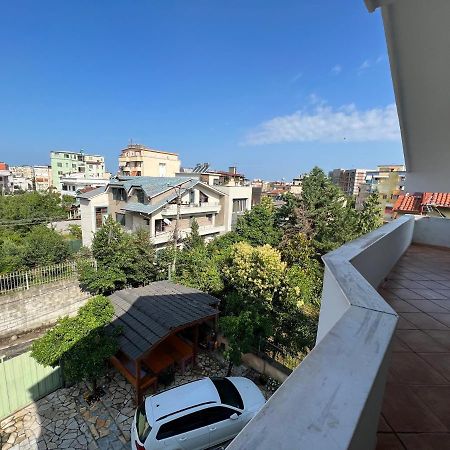 Villa Sokoli, Enjoy Sunset At This Spacious Apartment Tirana Eksteriør billede