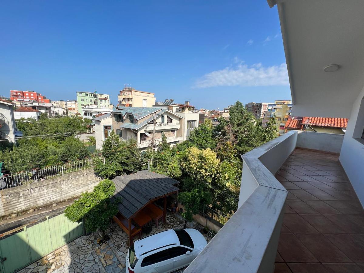 Villa Sokoli, Enjoy Sunset At This Spacious Apartment Tirana Eksteriør billede