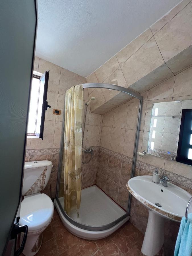 Villa Sokoli, Enjoy Sunset At This Spacious Apartment Tirana Eksteriør billede