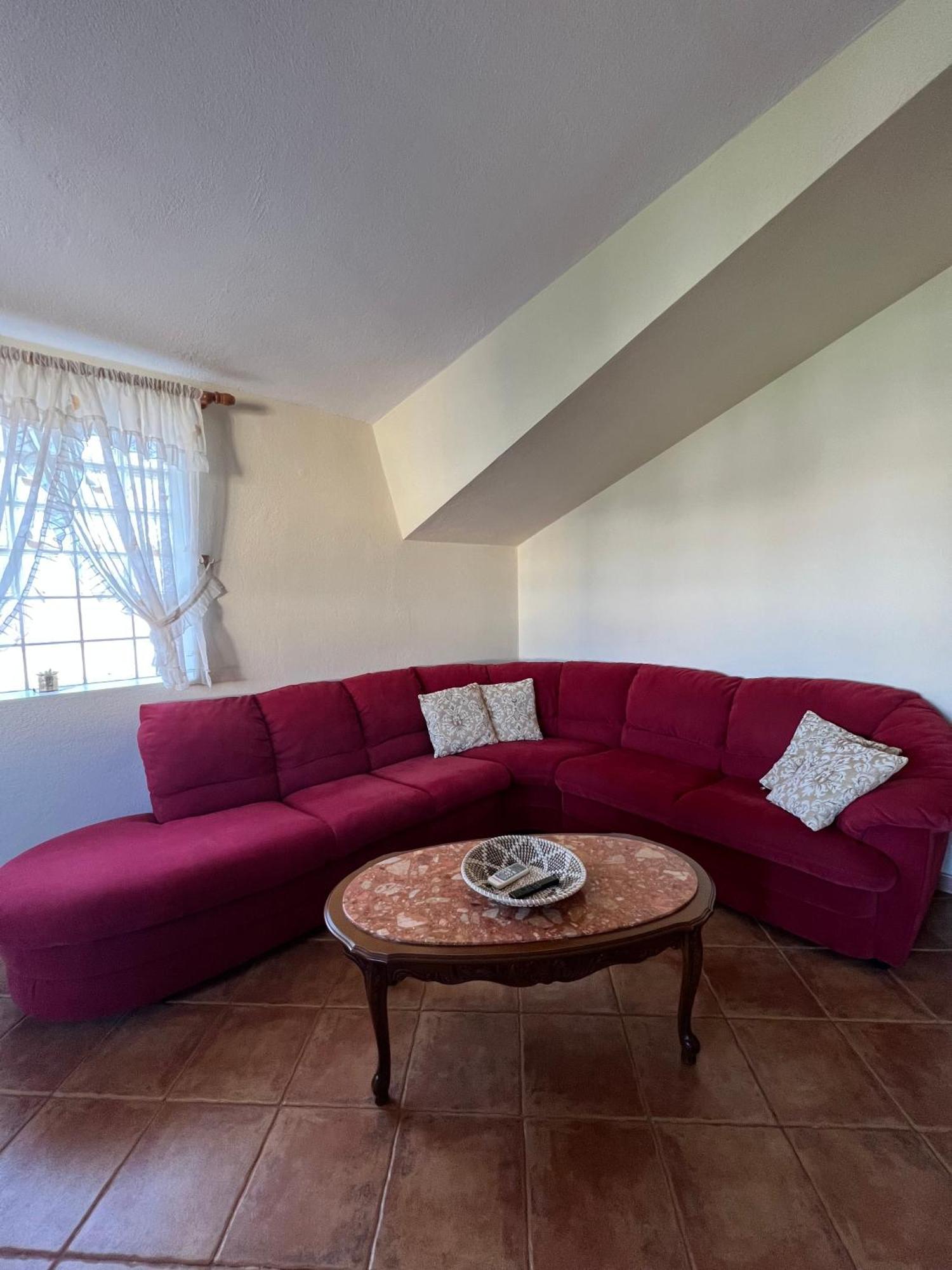 Villa Sokoli, Enjoy Sunset At This Spacious Apartment Tirana Eksteriør billede